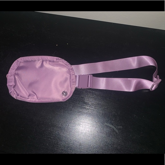 Athleta Fanny Pack - Picture 2 of 7